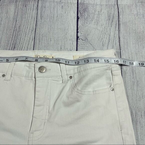 NWOT Jessica Simpson Bermuda White Shorts Sz 10/30 - Picture 7 of 8